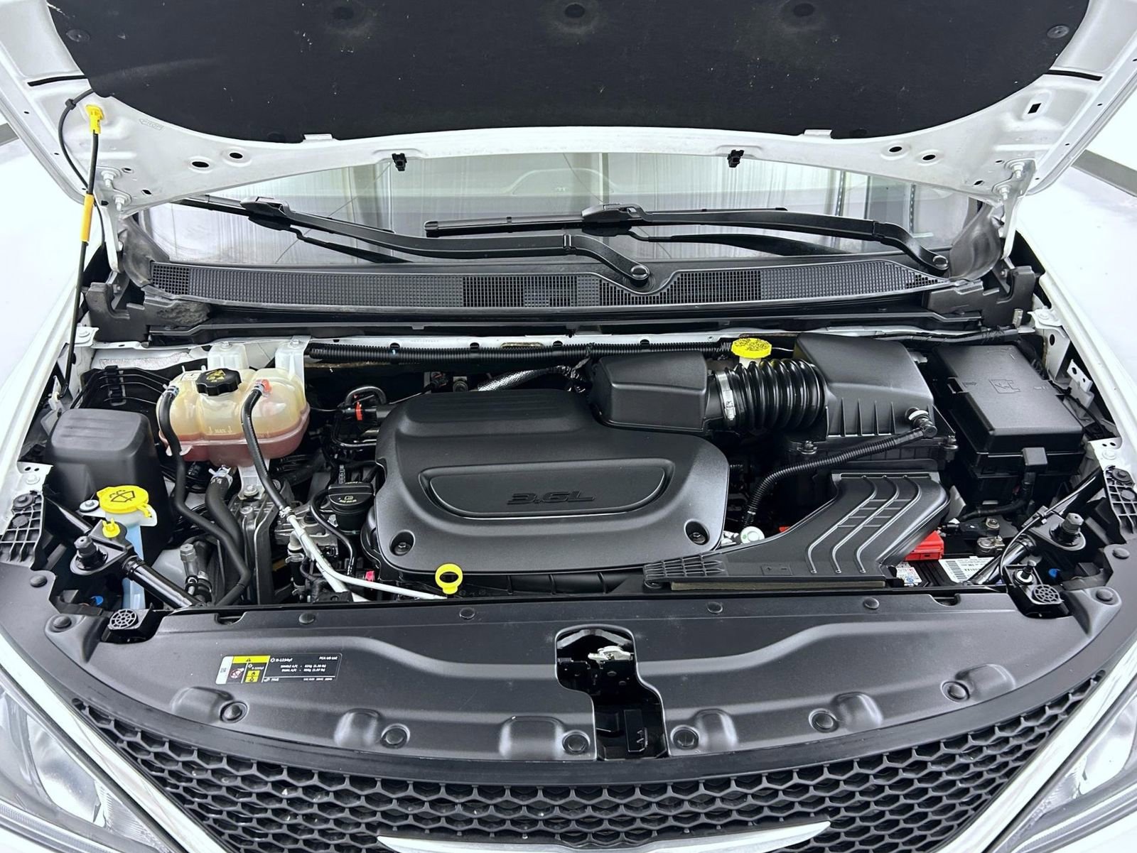 Used 2020 Chrysler Pacifica Touring-L Plus FWD image 25