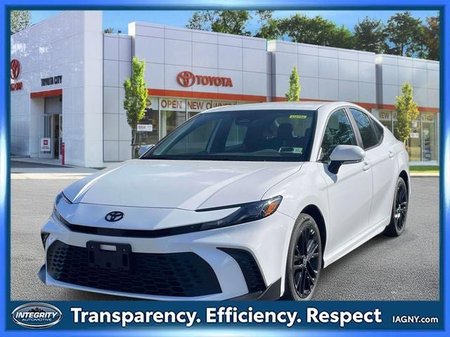 Used 2026 Toyota Camry SE w/ Convenience Package AWD/4WD image 4