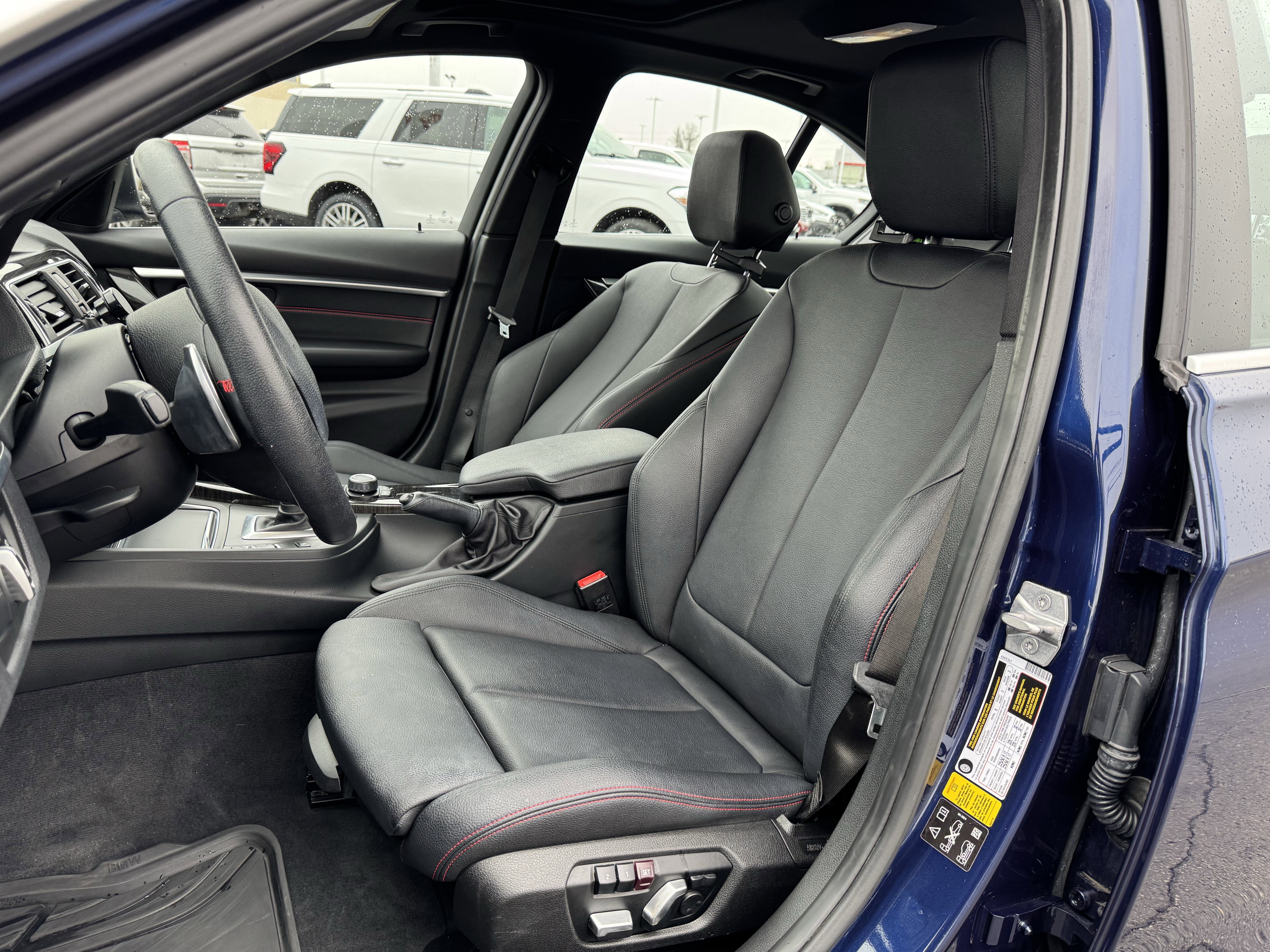 Used 2017 BMW 330i xDrive Sedan image 25