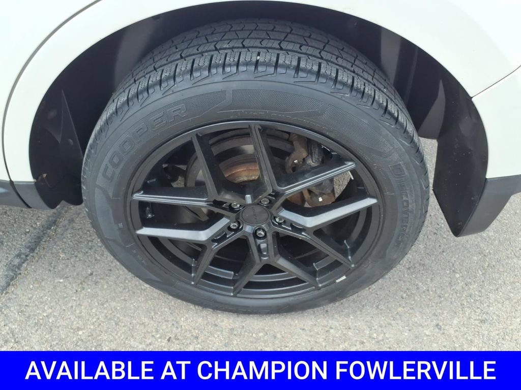 Used 2015 Lincoln MKX AWD w/ Equipment Group 102A image 7