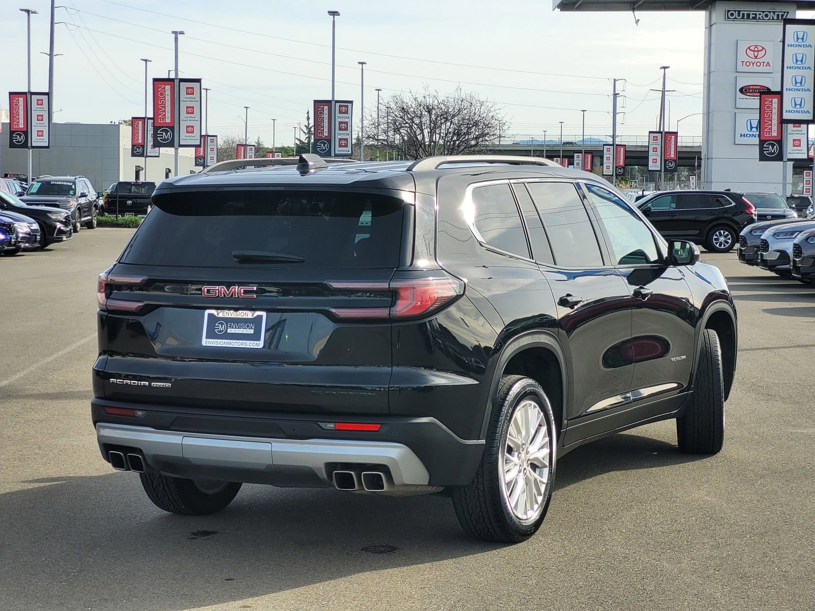 Used 2024 GMC Acadia Elevation image 5