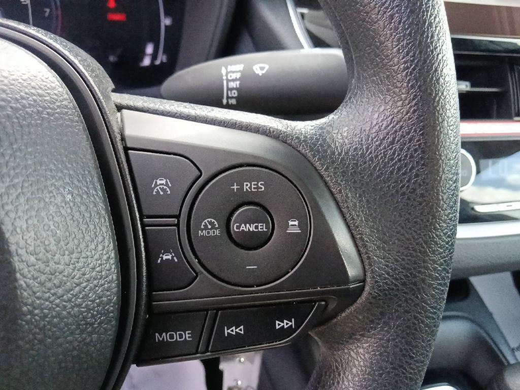 Used 2026 Toyota Corolla LE FWD image 19