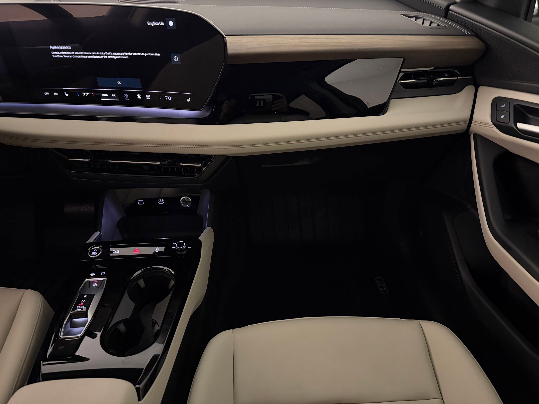 Used 2025 Audi Q6 e-tron Premium w/ Convenience Package RWD image 29