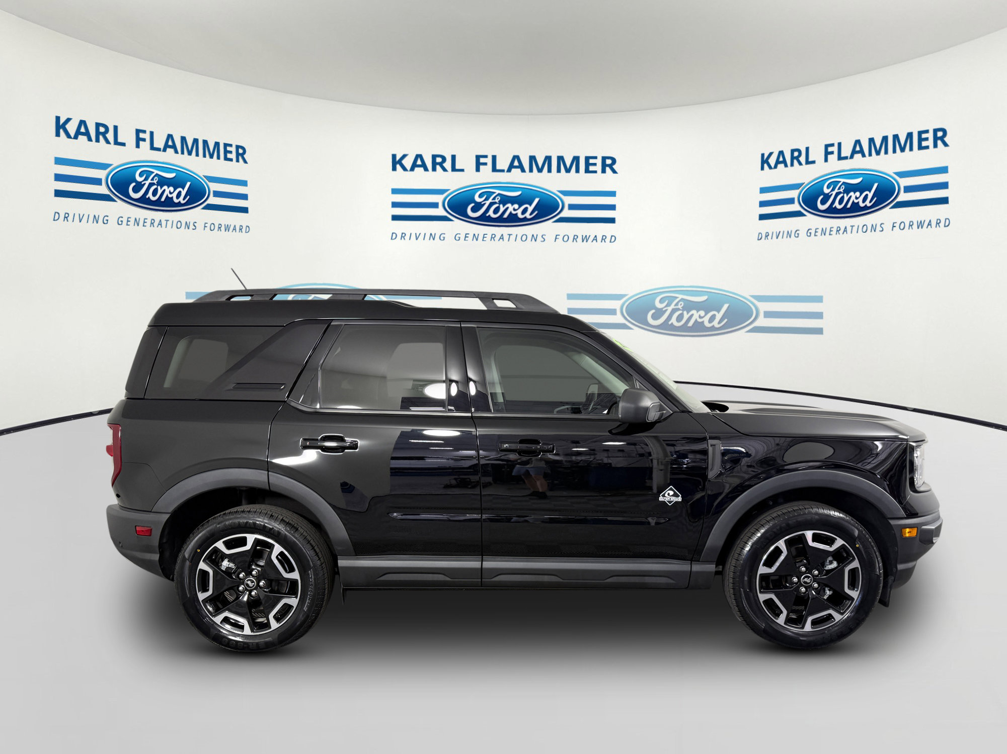Certified 2023 Ford Bronco Sport Outer Banks AWD/4WD image 2