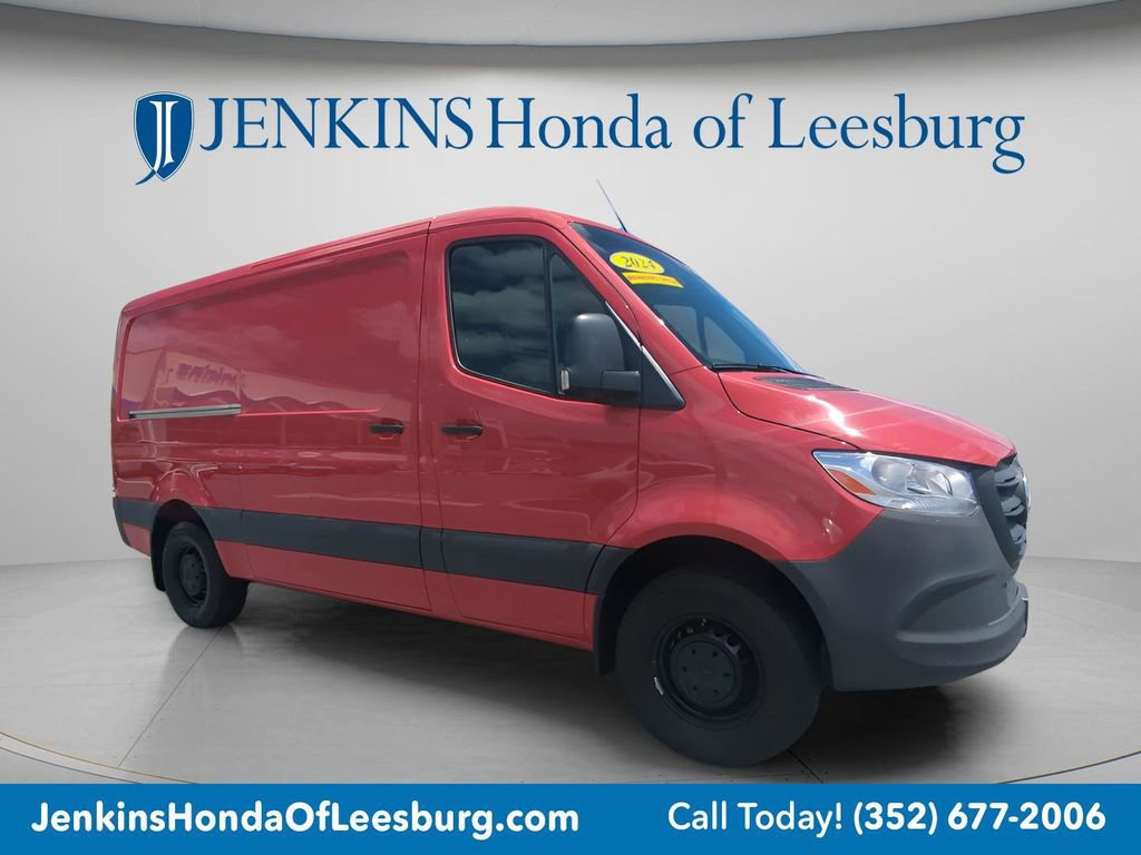 Used 2024 Mercedes-Benz Sprinter 2500 image 2