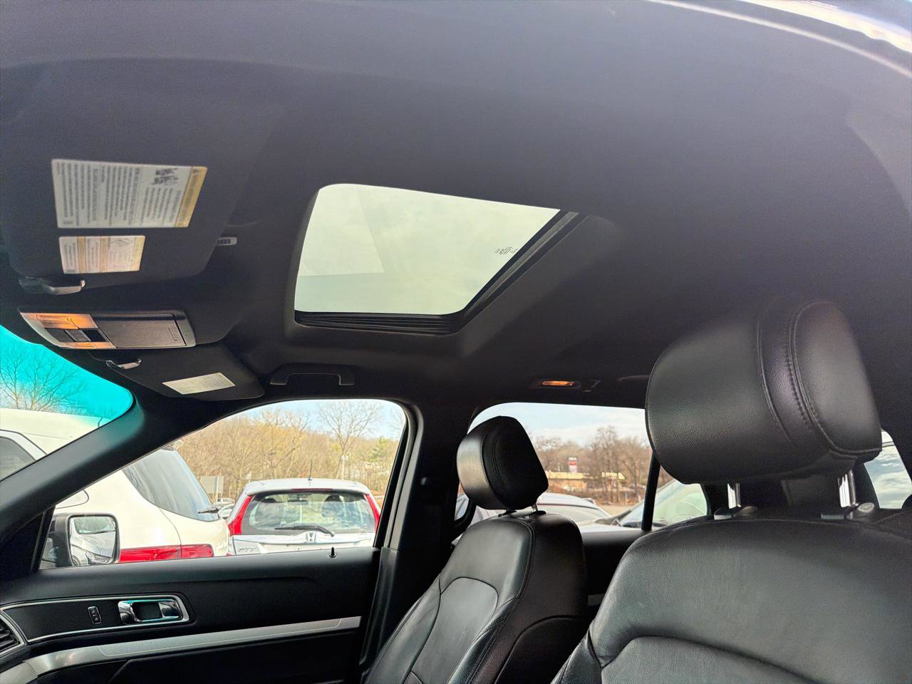 Used 2016 Ford Explorer XLT w/ Equipment Group 202A image 22