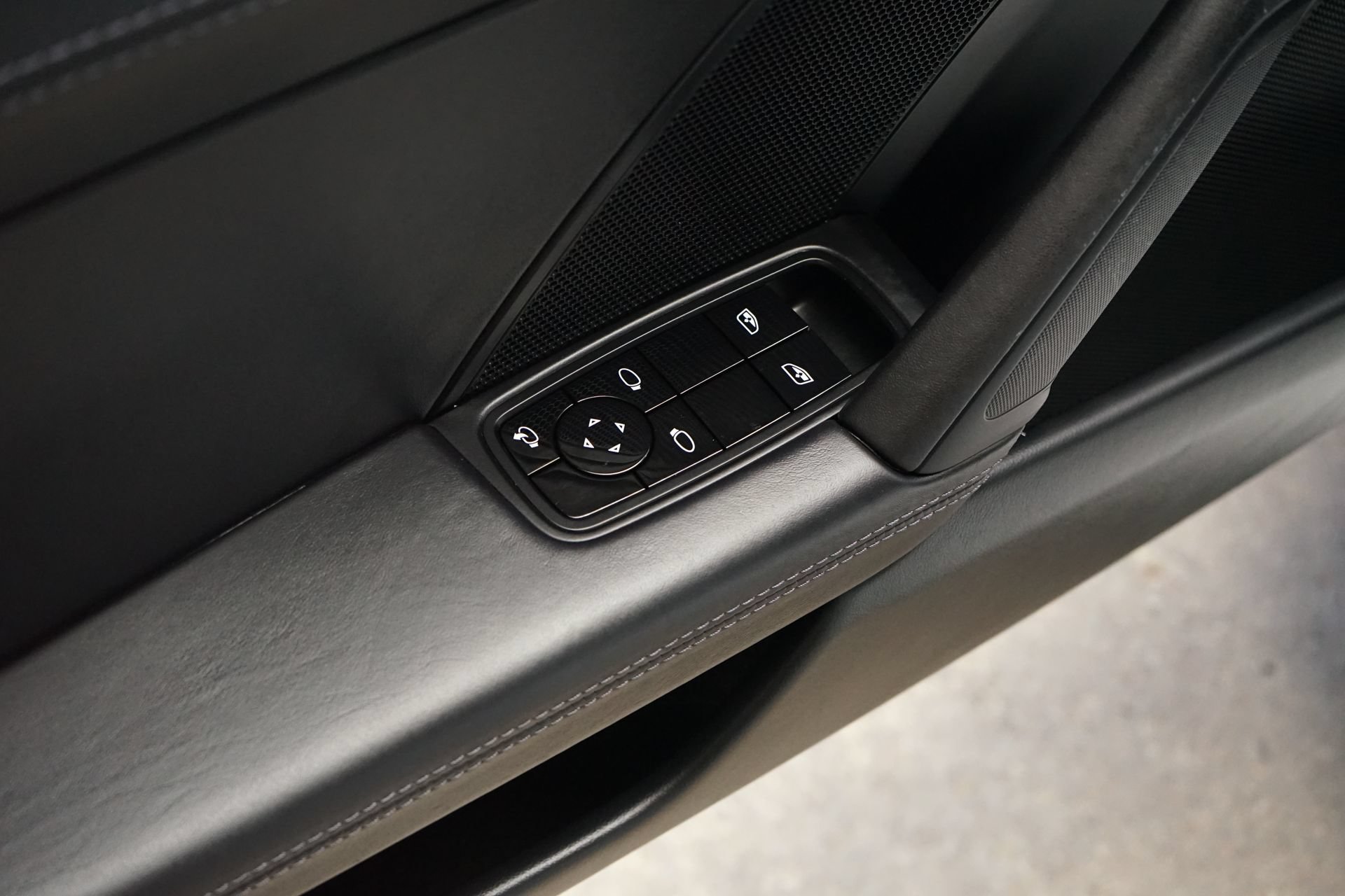 Used 2021 Porsche 911 Carrera RWD image 23