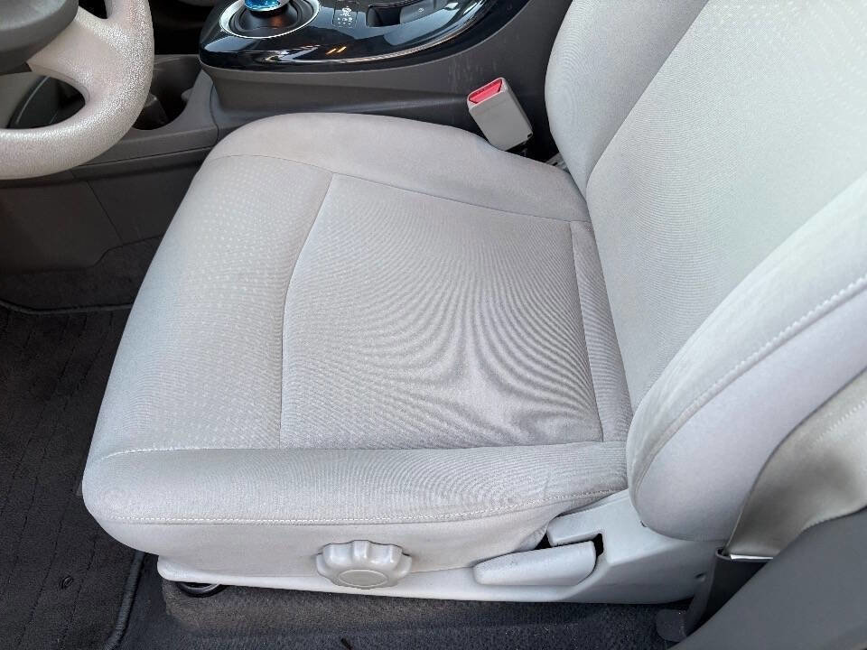 Used 2011 Nissan Leaf SL image 16