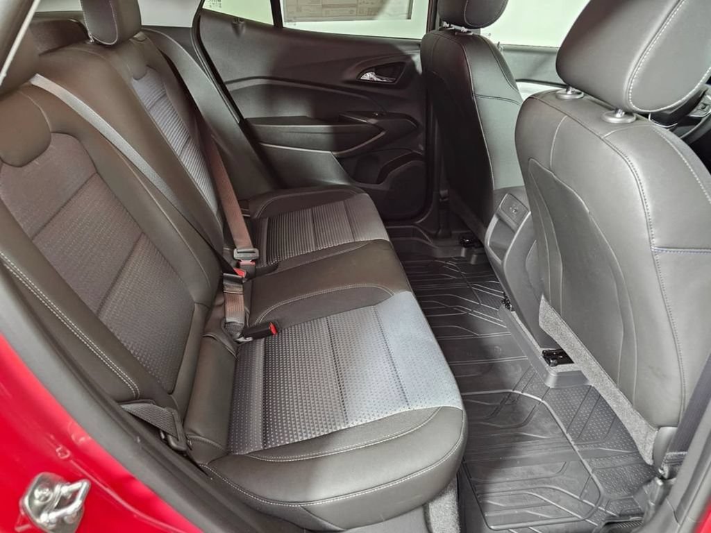 New 2026 Chevrolet Trax LT w/ Driver Confidence Package FWD image 15