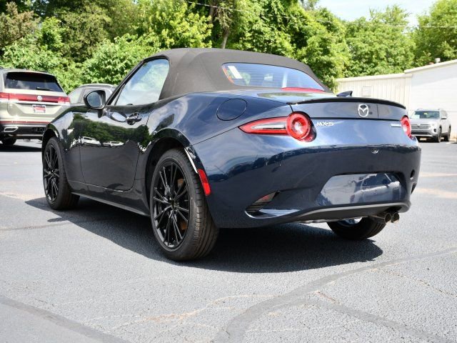 New 2026 MAZDA MX-5 Miata Club w/ Weather Package RWD image 26