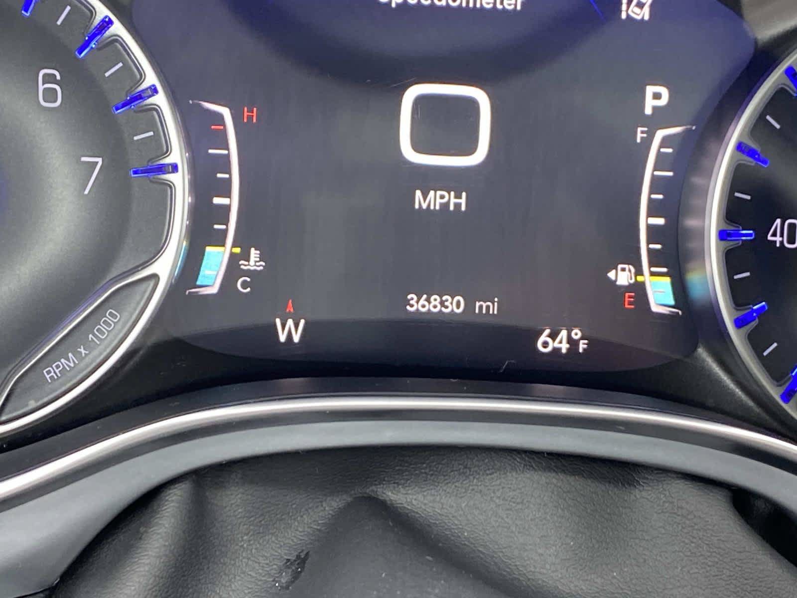Used 2025 Chrysler Pacifica Limited FWD image 31