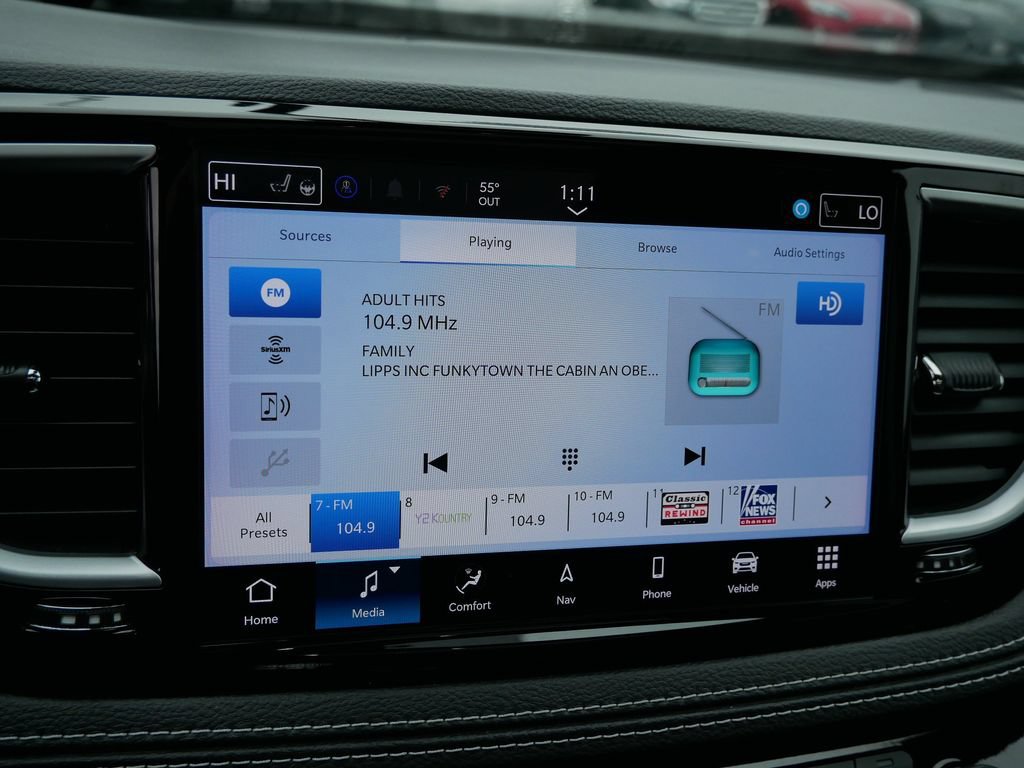 Used 2025 Chrysler Pacifica Limited FWD image 22