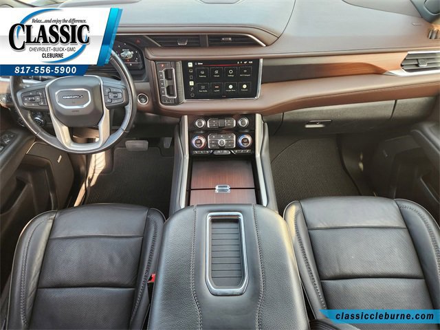 Used 2022 GMC Yukon XL Denali w/ Denali Ultimate Package image 2
