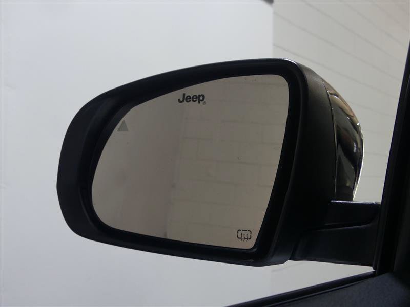 Used 2023 Jeep Compass Limited AWD/4WD image 14