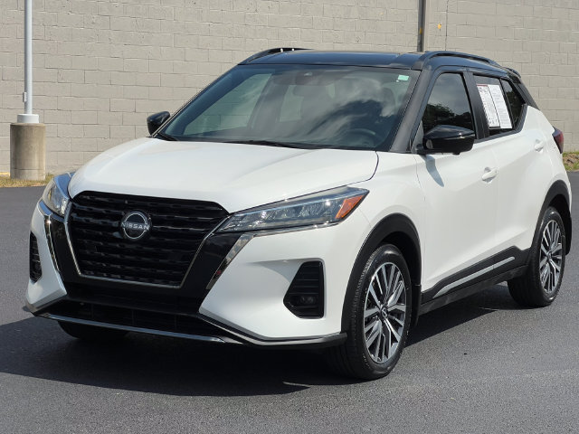 Used 2024 Nissan Kicks SR w/ SR Premium Package FWD image 35