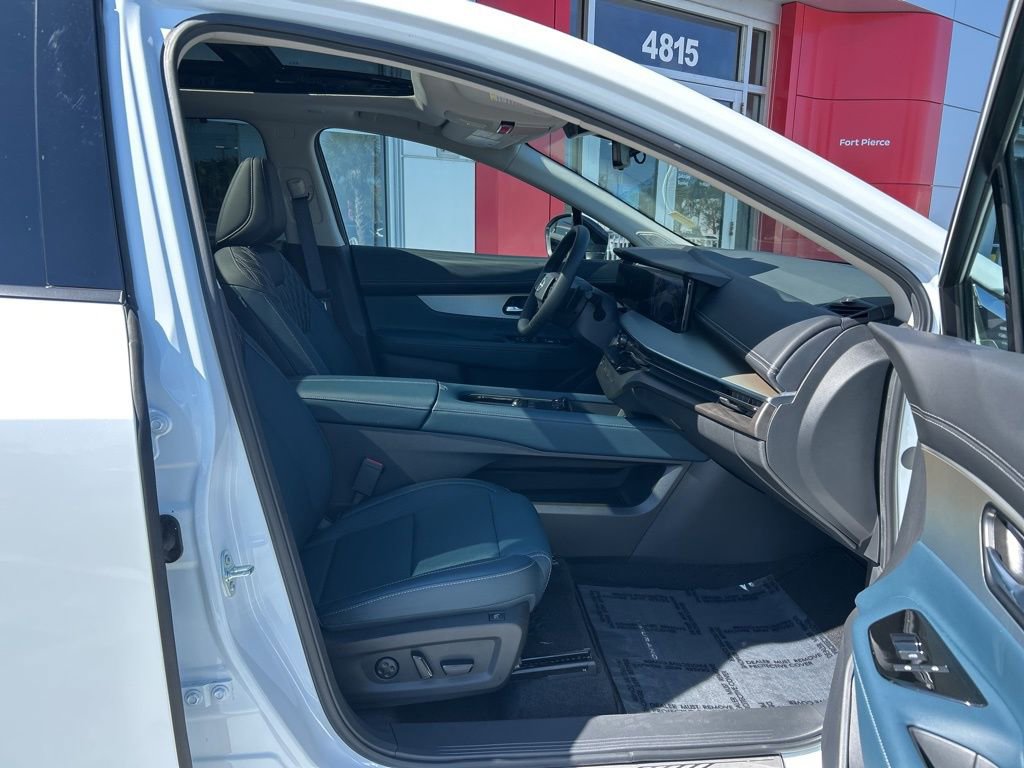 Used 2025 Nissan Murano Platinum w/ Cargo Package image 35