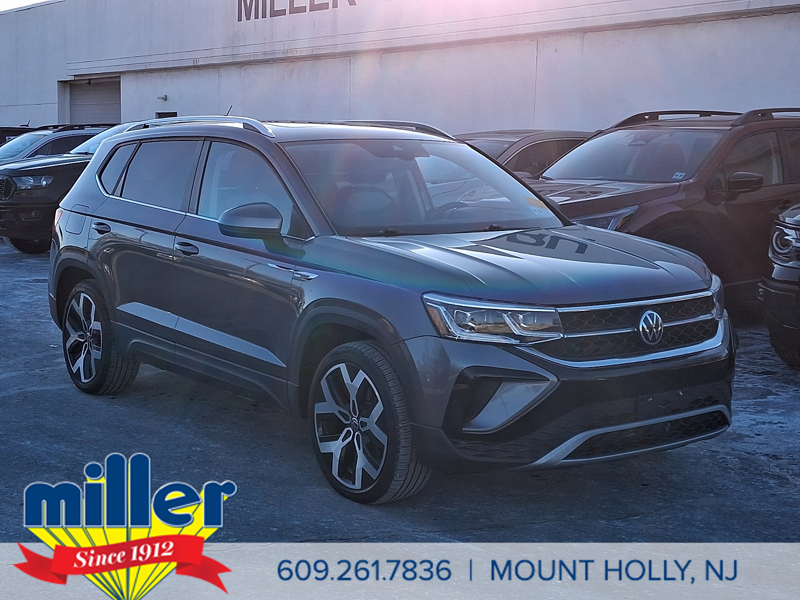 Used 2022 Volkswagen Taos SEL image 1