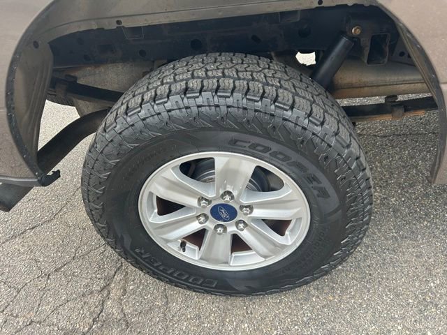 Used 2015 Ford F150 XLT AWD/4WD image 4