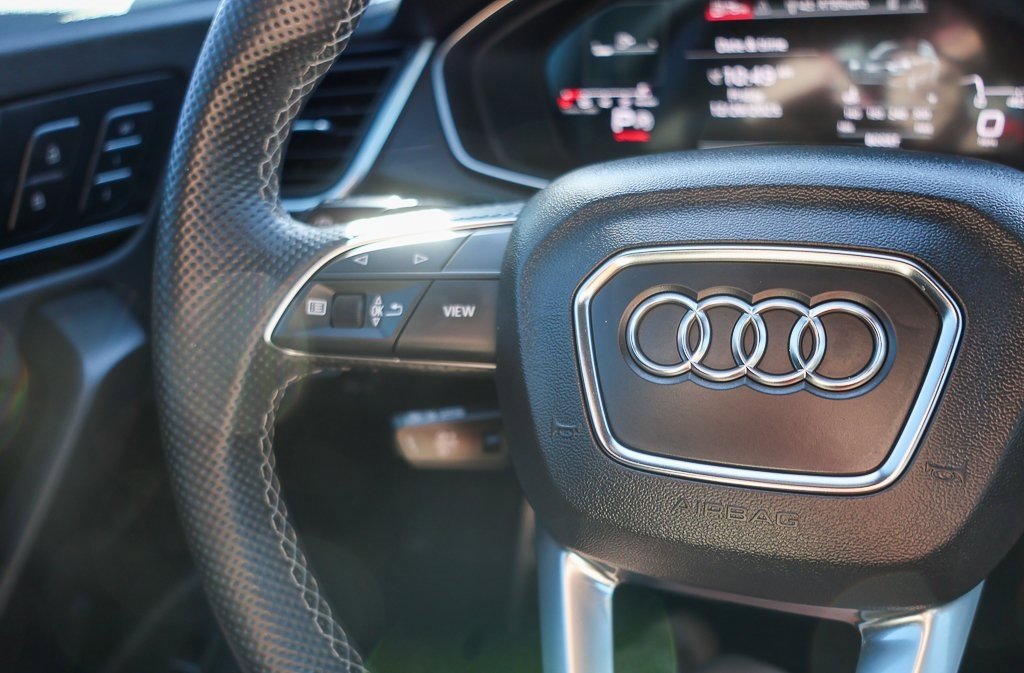 Used 2023 Audi SQ5 Prestige w/ Prestige Package image 12