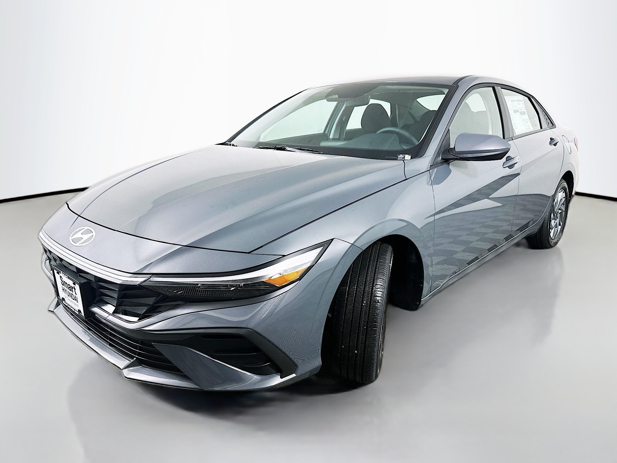 New 2026 Hyundai Elantra Hybrid FWD image 3