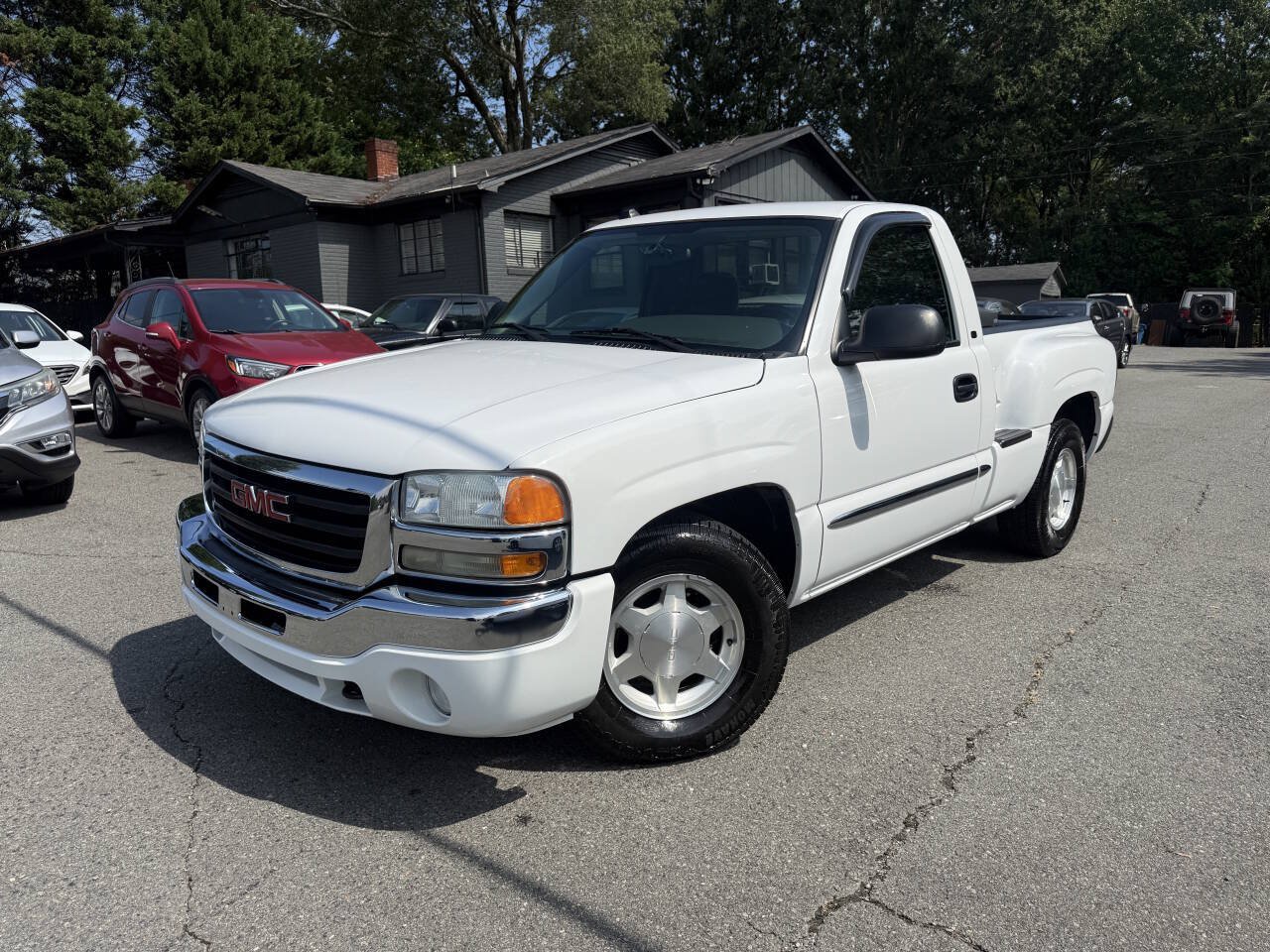 Used 2004 GMC Sierra 1500 SLE w/ Light Duty Power Package RWD image 1