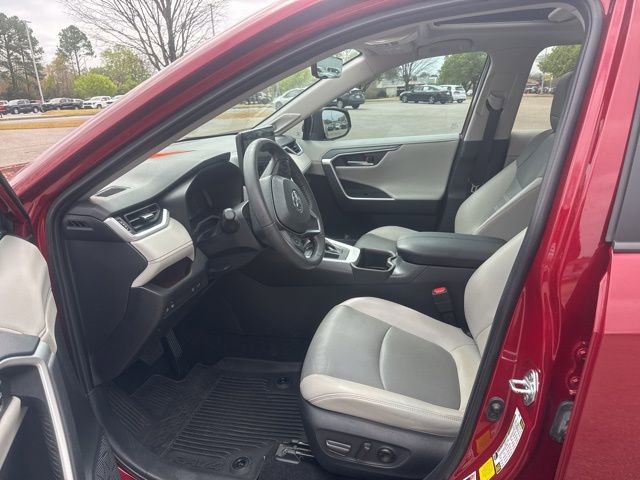 Used 2024 Toyota RAV4 Limited image 21