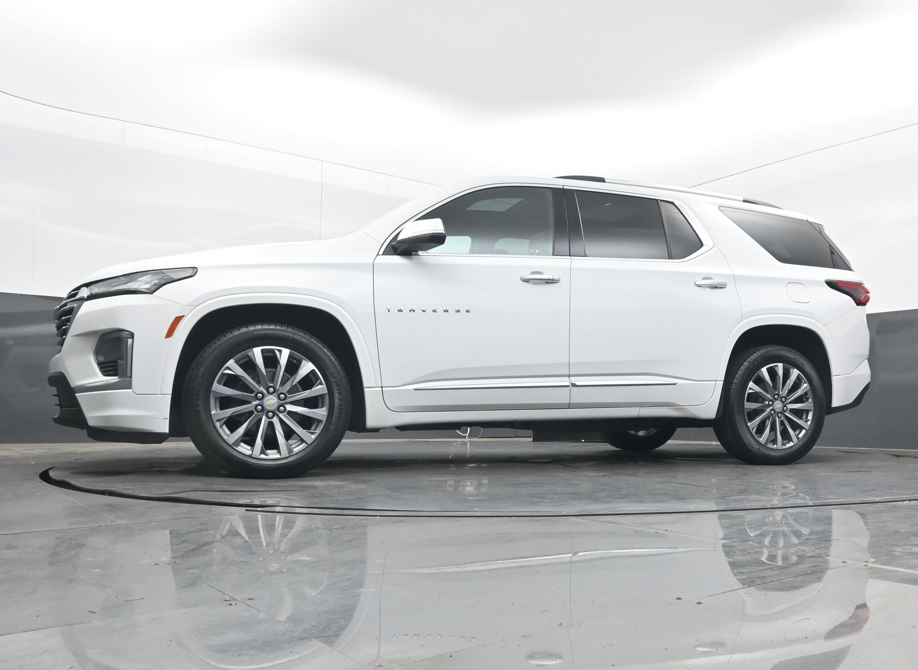 Used 2023 Chevrolet Traverse Premier image 26