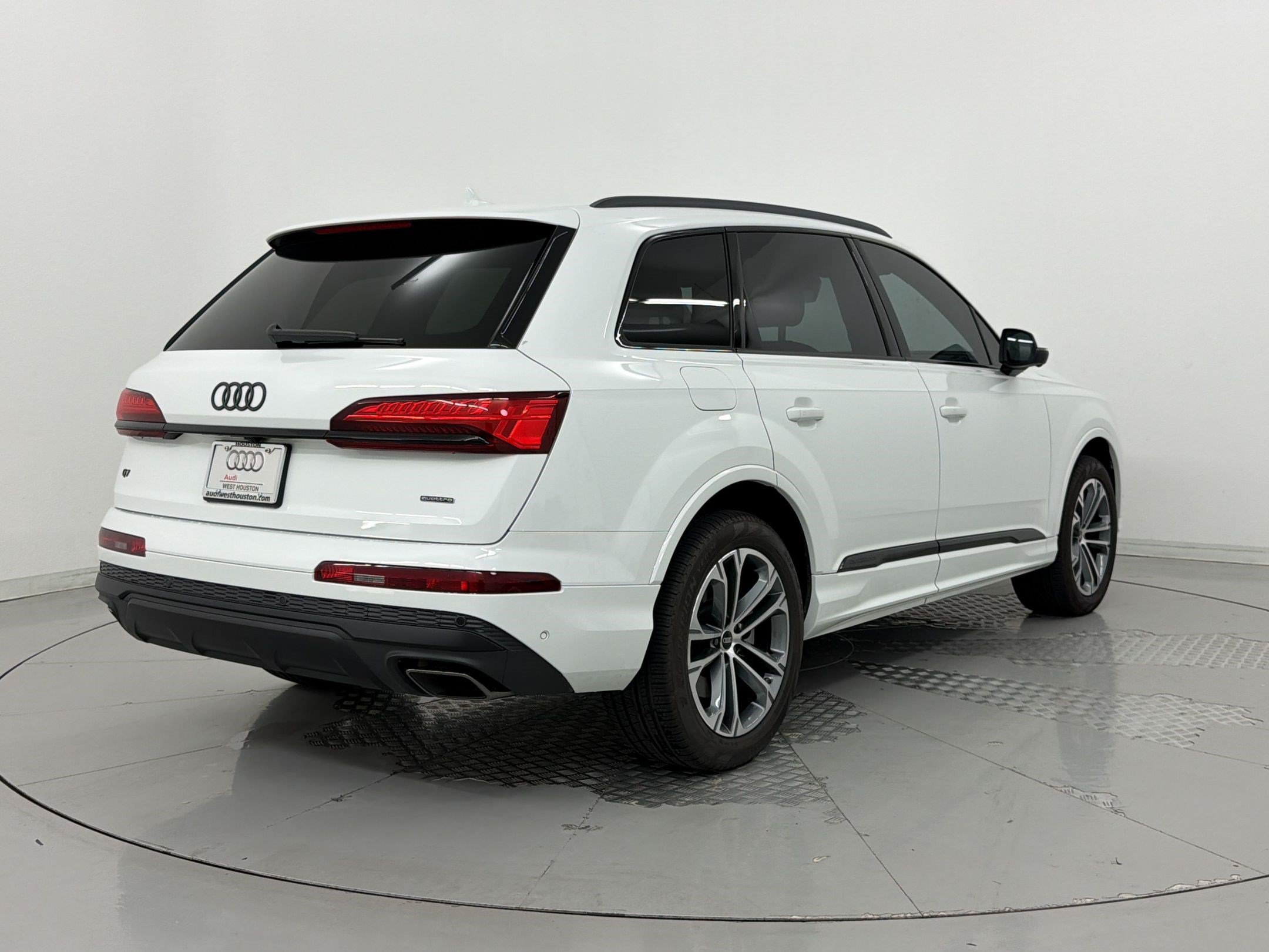 Certified 2026 Audi Q7 3.0T Premium w/ Convenience Plus Package AWD/4WD image 9