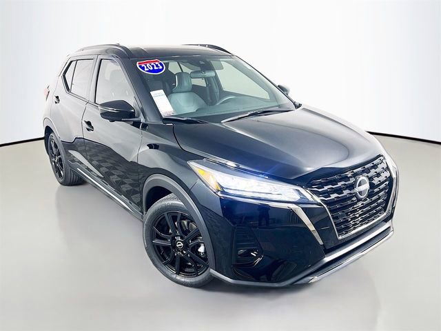 Used 2023 Nissan Kicks SR w/ SR Premium Package image 2
