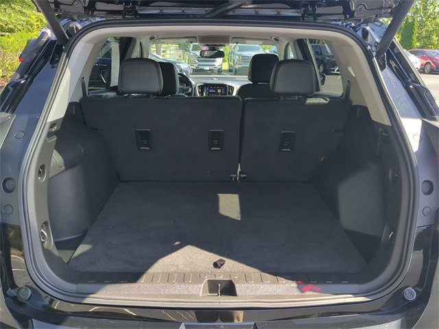 Used 2023 GMC Terrain SLT image 12