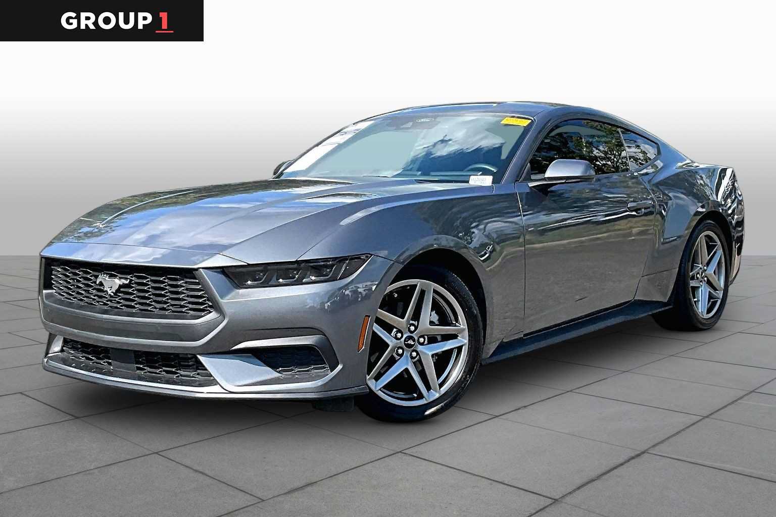 Used 2025 Ford Mustang Coupe RWD image 1