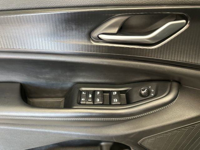 Used 2023 Jeep Grand Cherokee L Laredo image 24