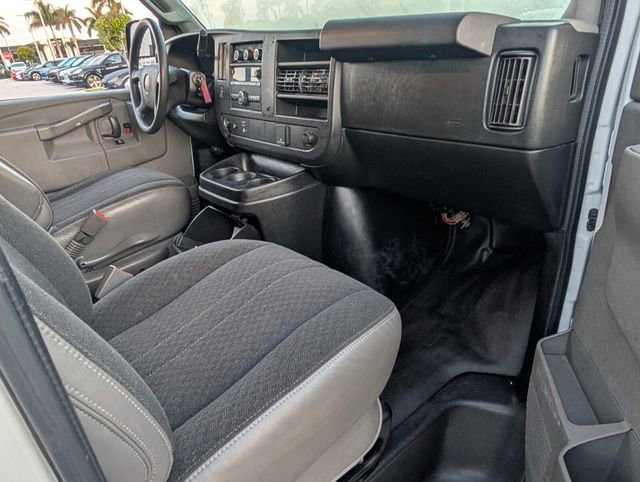 Used 2021 GMC Savana 2500 w/ Driver Convenience Package image 12