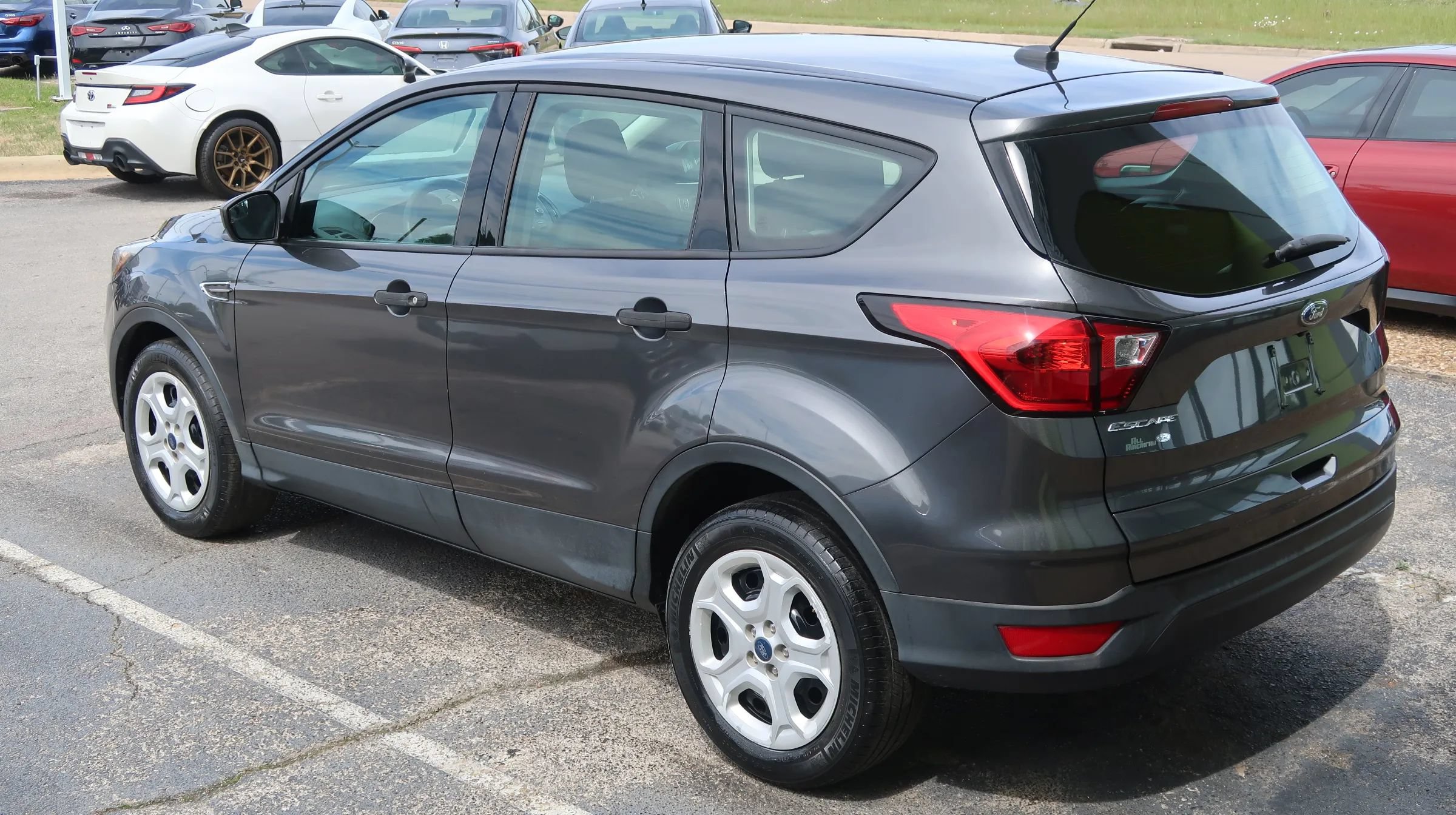 Used 2019 Ford Escape S FWD image 12
