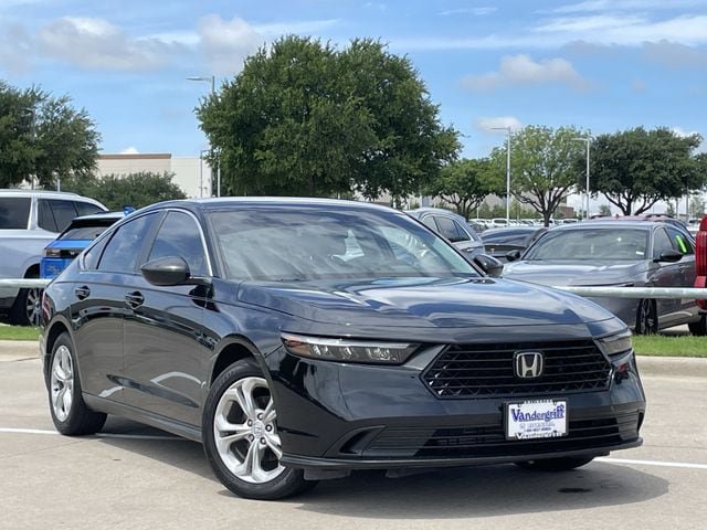 Used 2023 Honda Accord LX image 2
