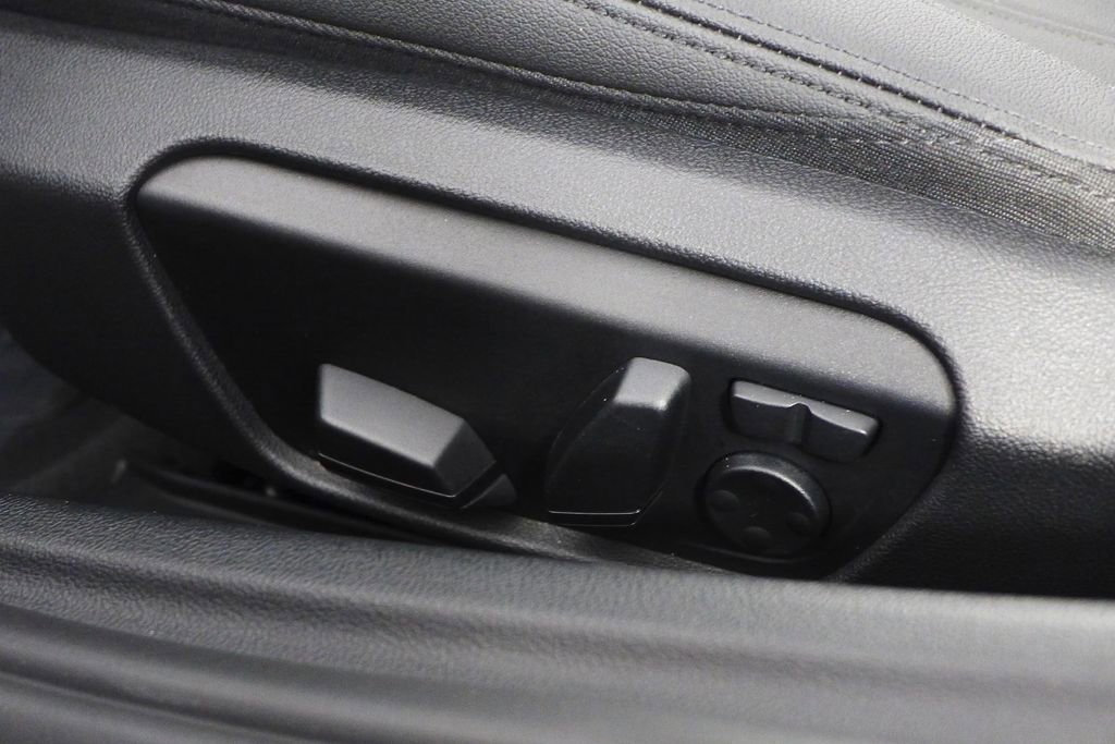 Certified 2022 BMW Z4 M40i w/ Driving Assistance Package image 25