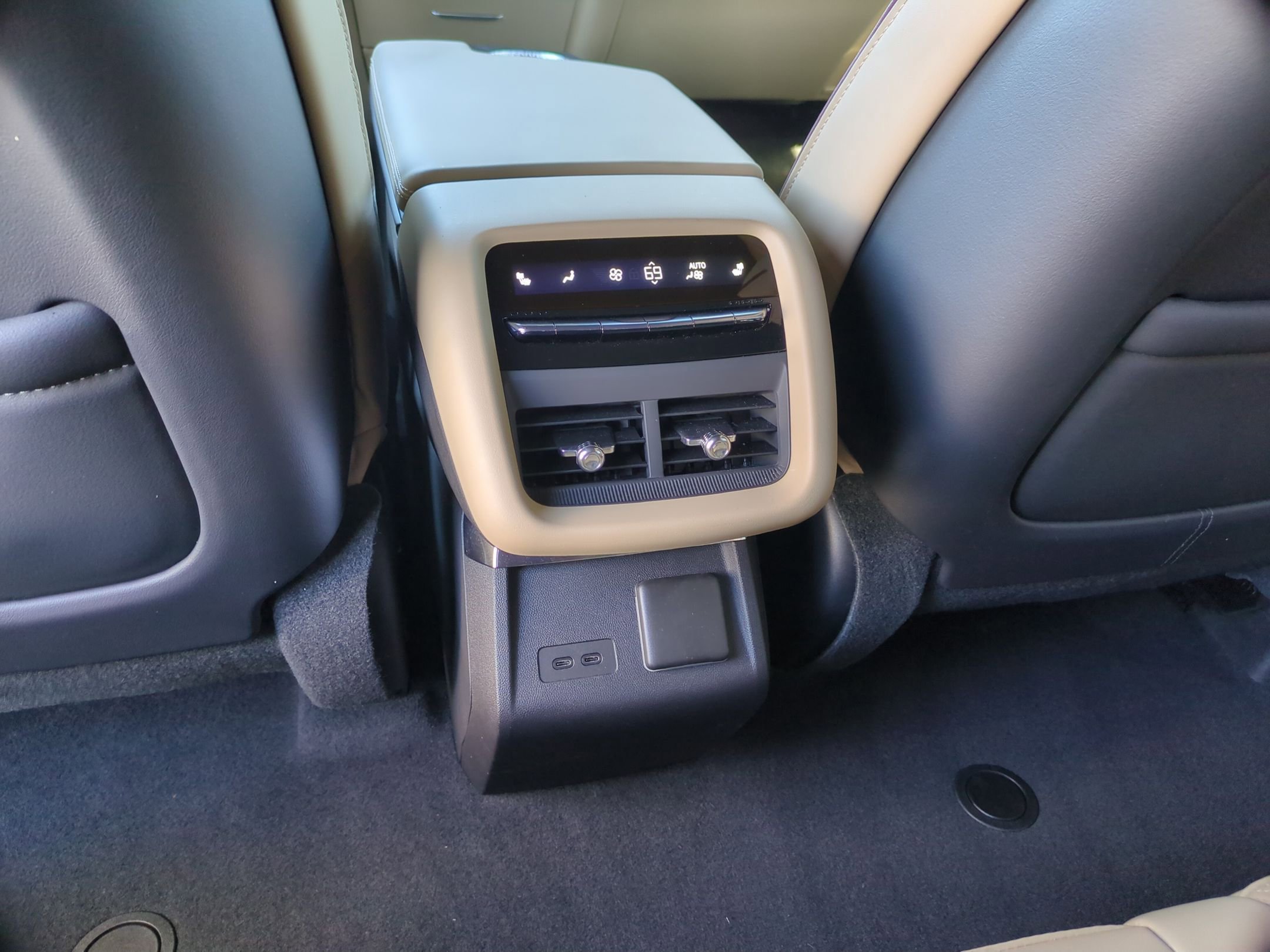 Certified 2024 Cadillac Lyriq Sport w/ Nappa Leather Package image 22