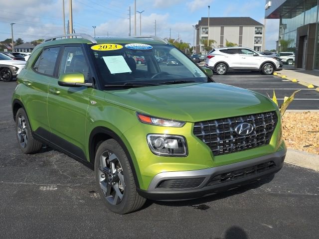 Certified 2023 Hyundai Venue SEL video 1