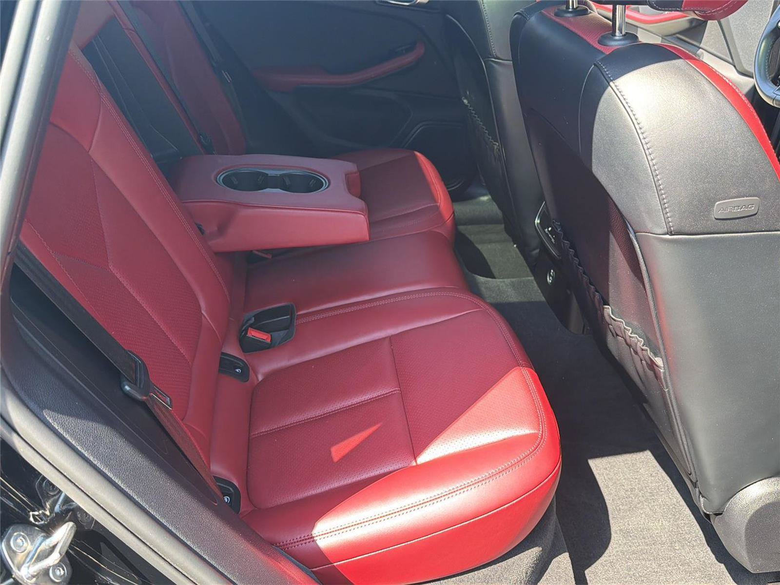 Used 2023 Porsche Macan Turbo AWD/4WD image 26
