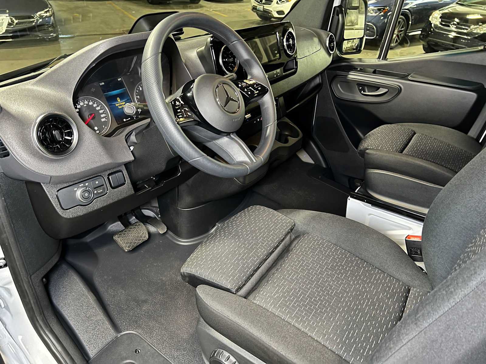 Used 2026 Mercedes-Benz Sprinter 2500 image 23