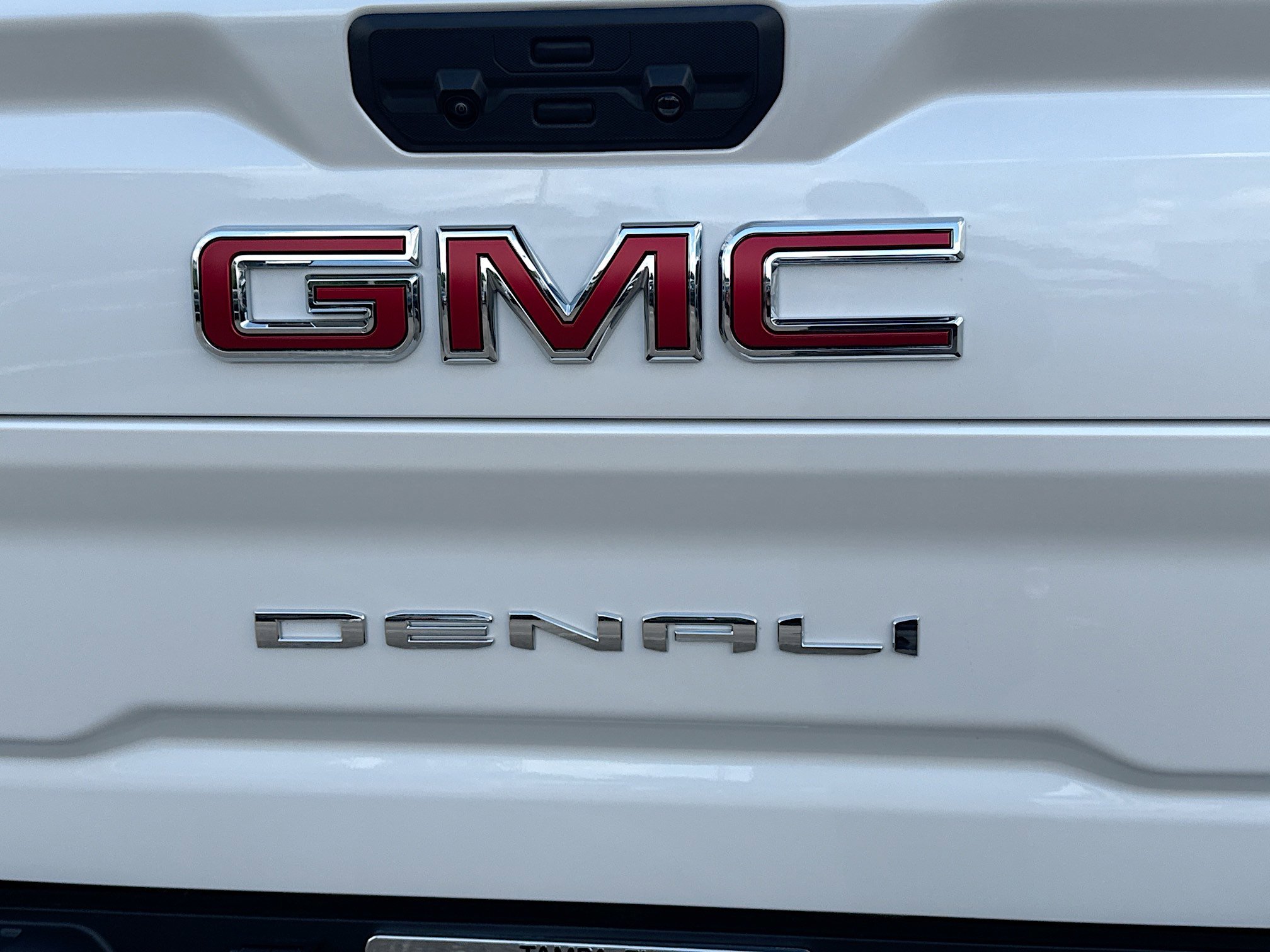 Used 2025 GMC Sierra 2500 Denali w/ Denali Reserve Package image 11