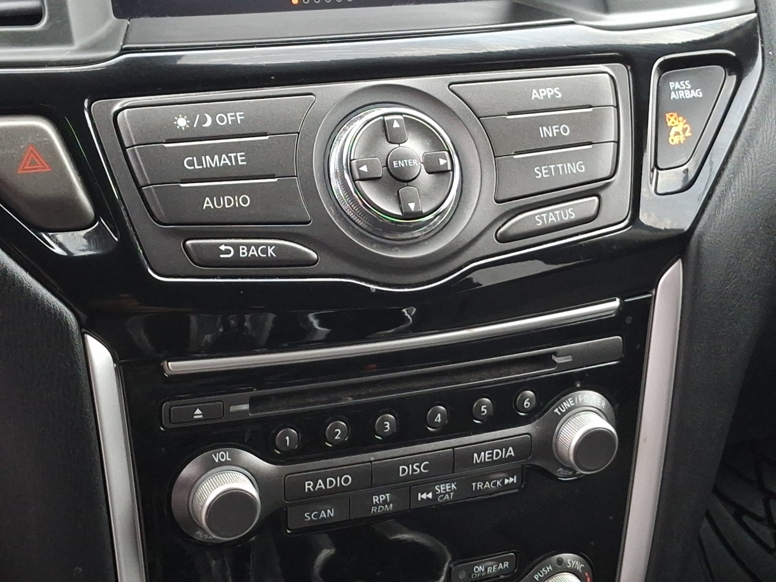 Used 2019 Nissan Pathfinder S AWD/4WD image 17