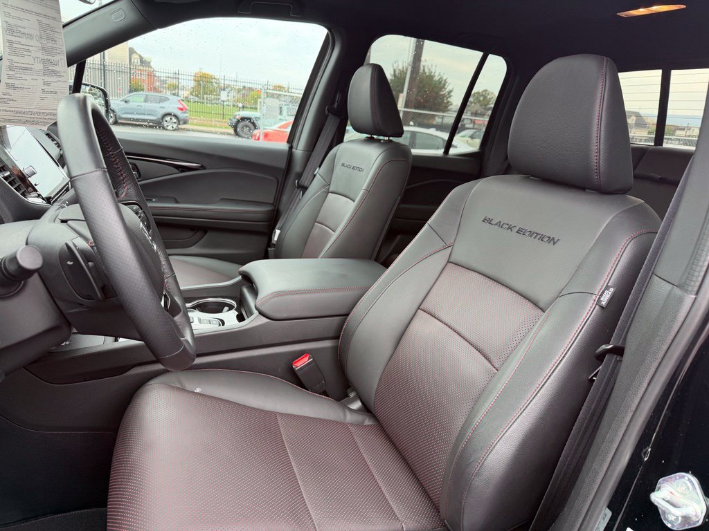 Certified 2025 Honda Ridgeline Black Edition image 13