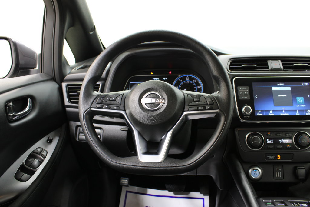 Used 2025 Nissan Leaf S FWD image 21