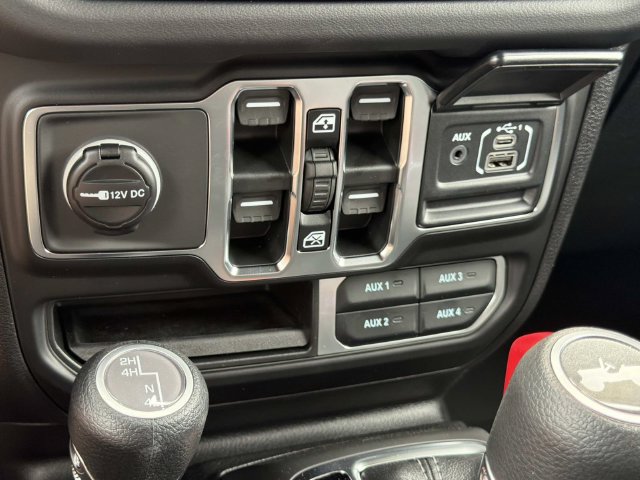 New 2026 Jeep Wrangler Unlimited Sahara w/ Safety Group AWD/4WD image 31