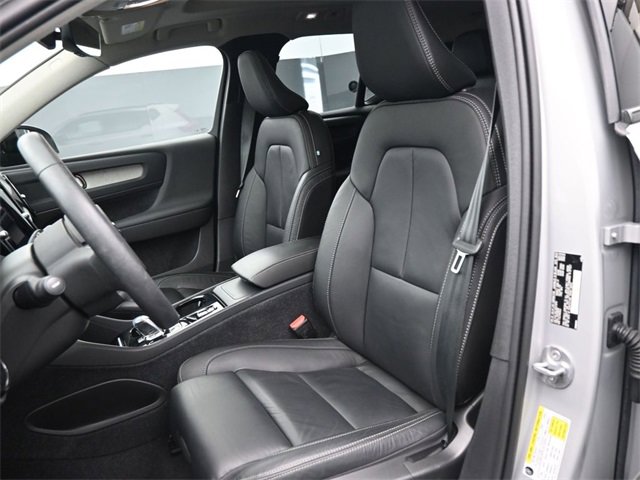 Used 2024 Volvo XC40 B5 Plus w/ Protection Package Premier image 9