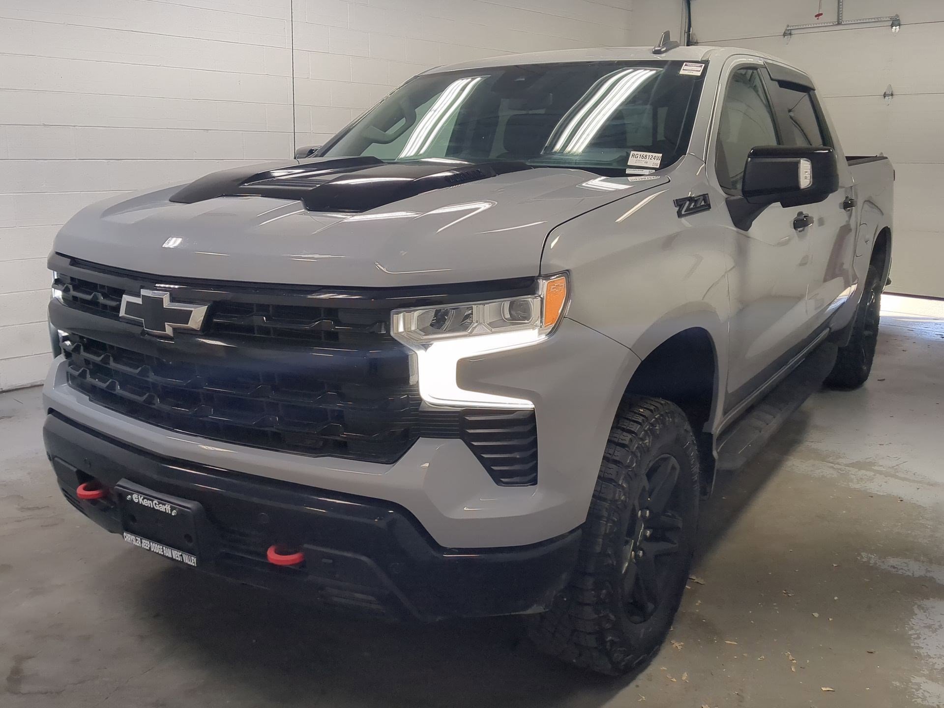 Used 2024 Chevrolet Silverado 1500 LT Trail Boss w/ Convenience Package II image 8