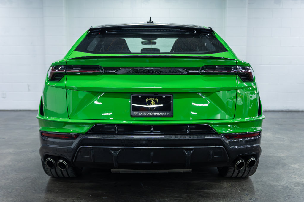 Used 2023 Lamborghini Urus Performante AWD/4WD image 4