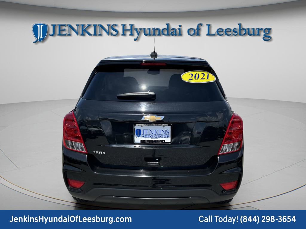 Used 2021 Chevrolet Trax LS w/ Tint and Cruise Package image 4