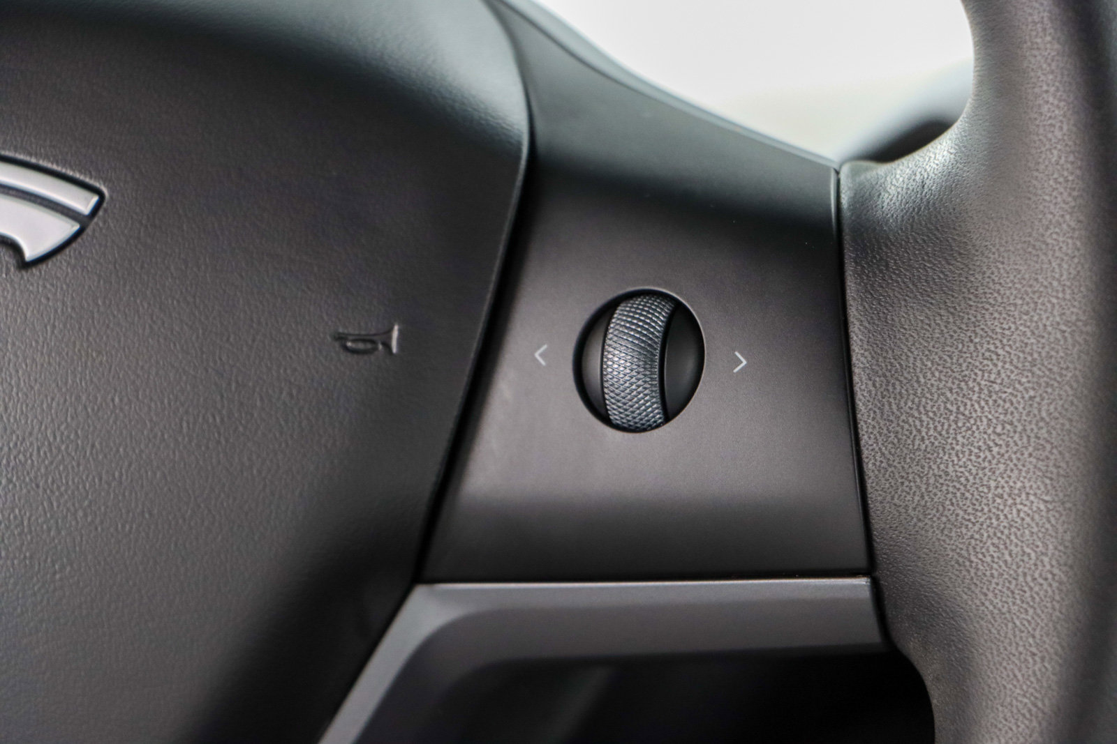 Used 2025 Tesla Model Y Long Range image 14